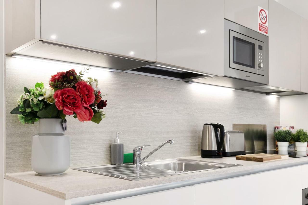 Mondial Apartments At Heathrow Harmondsworth Exteriér fotografie