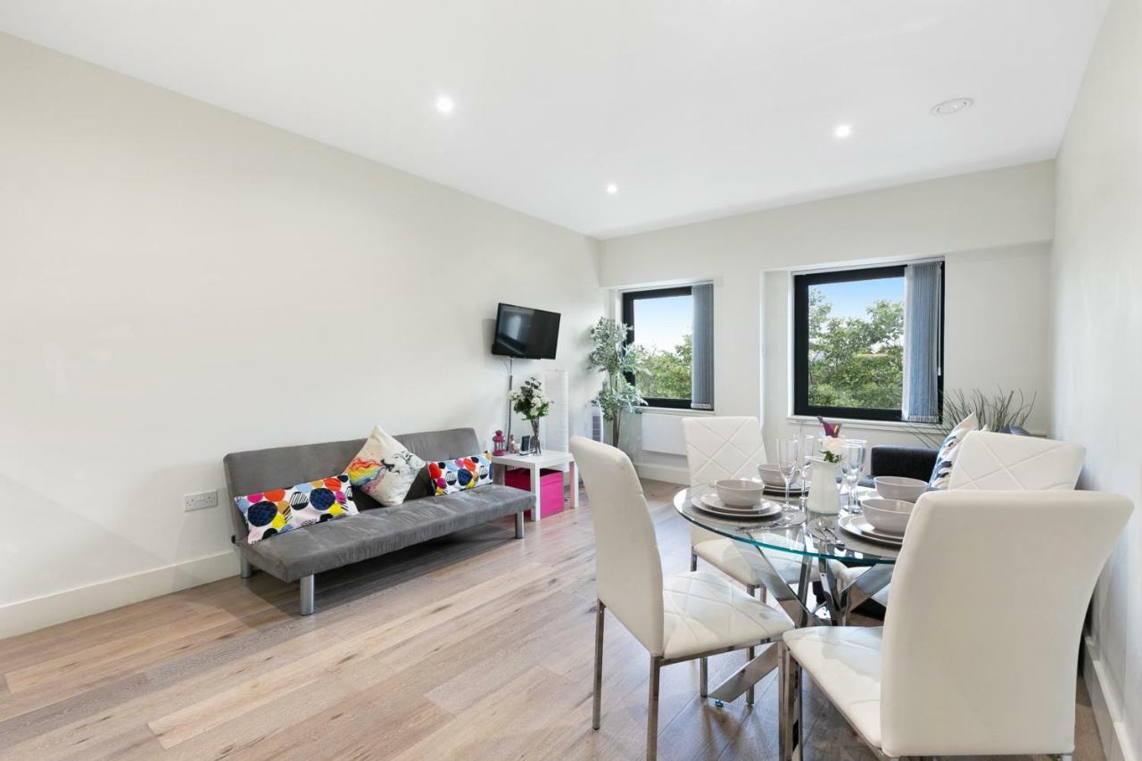 Mondial Apartments At Heathrow Harmondsworth Exteriér fotografie